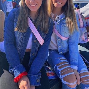 Jean jacket (LEFT SIDE)